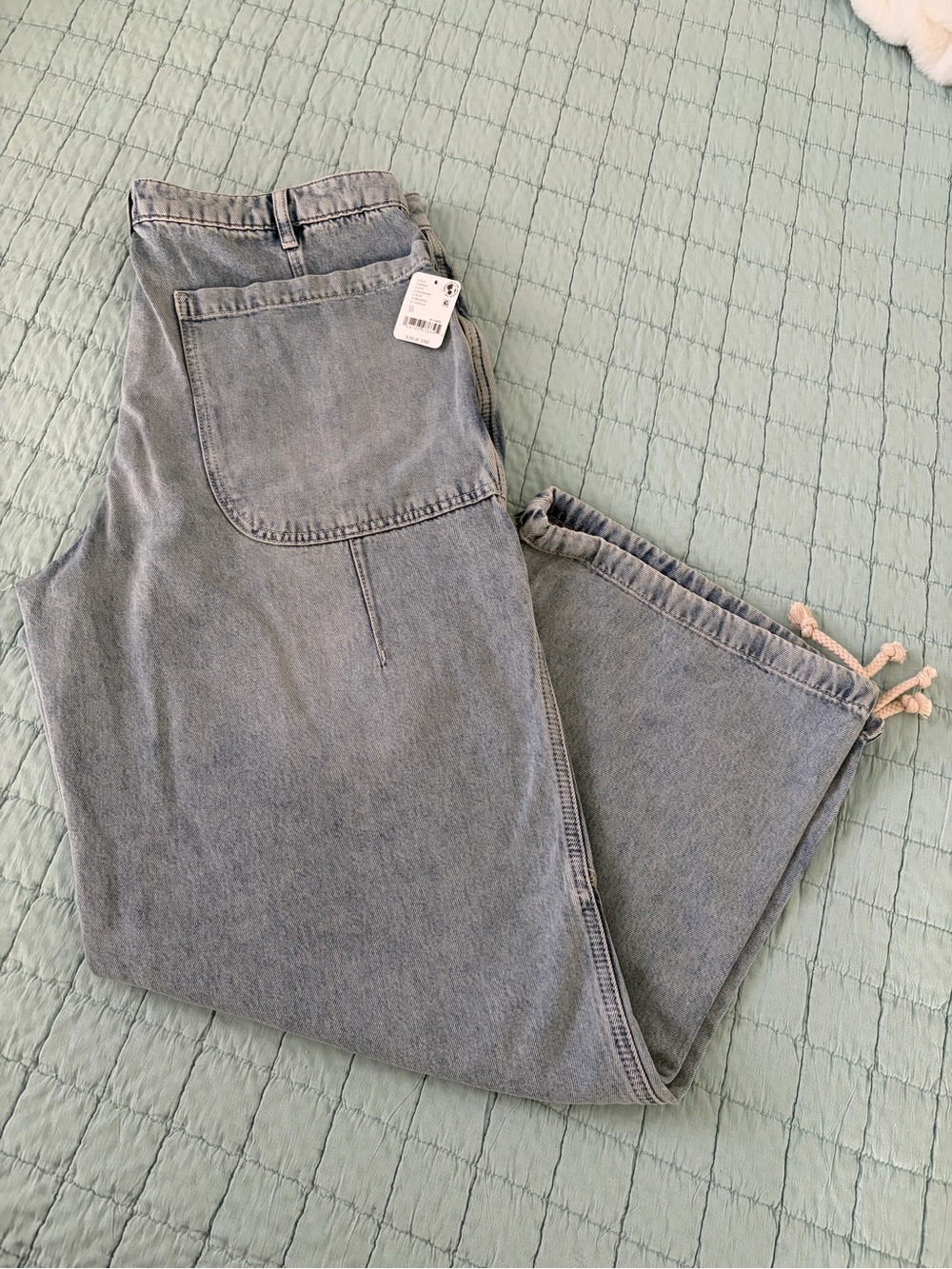 WE THE FREE Light Wash Boyfriend Jeans with Drawstring Hem - NWT